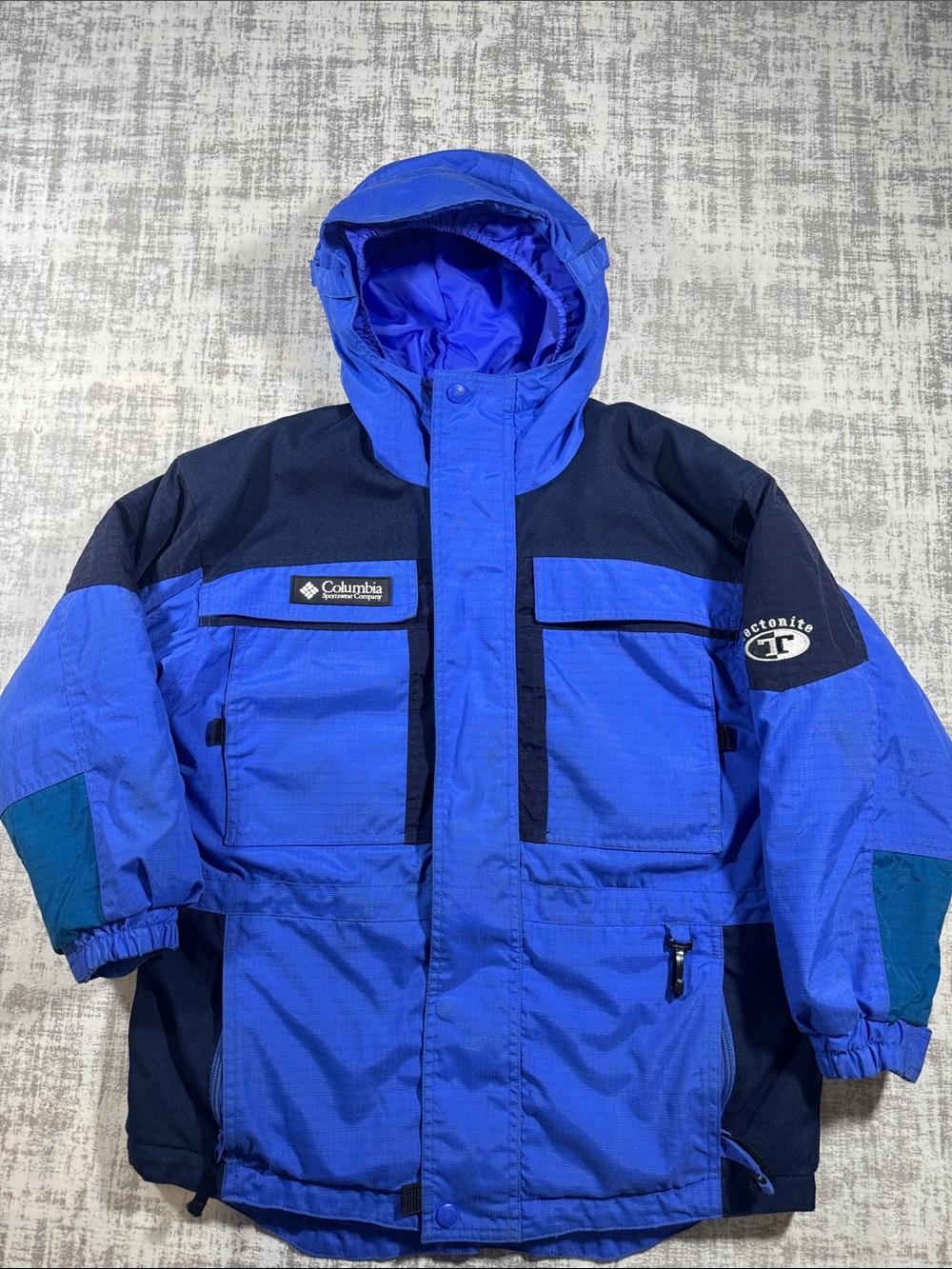 VTG 1990’s Columbia Blue and Navy Kids' Insulated Puffer Jacket  24.5X20.5 PTP